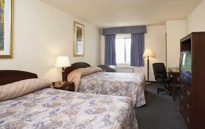Travelodge By Wyndham Edmonton South
