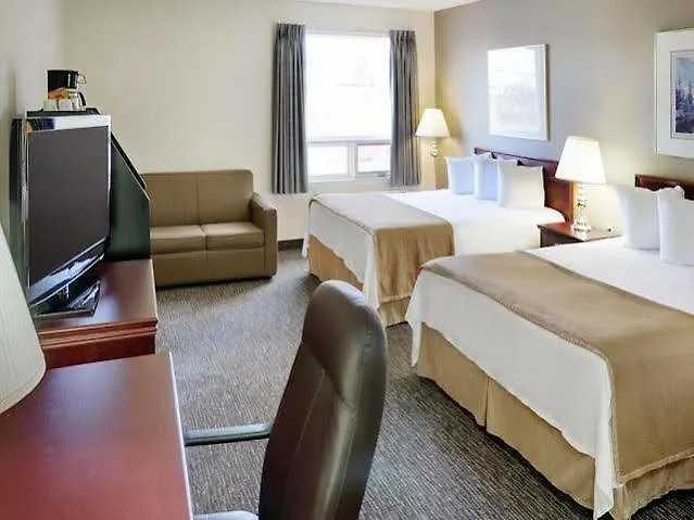 Travelodge By Wyndham Edmonton South 3*,